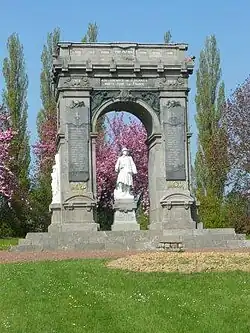 Monument aux morts de Proyart (Somme).