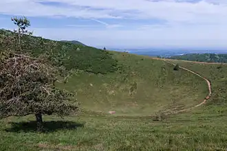 Vue est du cratère du puy Pariou.