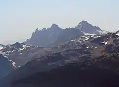 Vue de Vulcan's Thumb, du pic Pyroclastic et du mont Cayley.