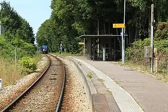 Quai desservi par les trains à destination de Montivilliers ou Rolleville, vu dans cette direction.