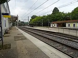 Quai en direction de Sain-Bel.