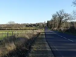 Vue sur le bourg de Chénérailles.
