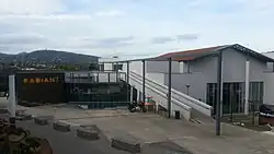 Description de cette image, également commentée ci-après