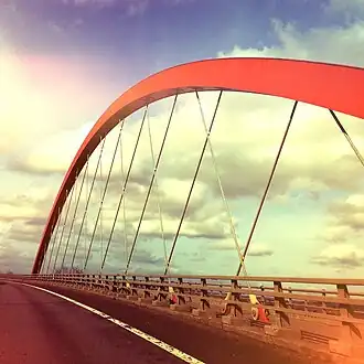 Le « Pont Rouge » au niveau de Schifflange.