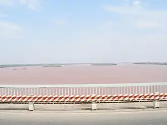 Le fleuve Rouge tient son nom de la couleur des alluvions arrachés des montagnes du Nord Vietnam.