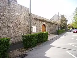 Remparts de la ville boulevard des Alliés.