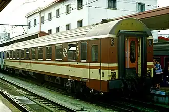 Estrella en livrée d'origine