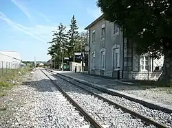Gare d'Avoudrey vue en direction de Besançon.