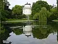 Château d'eau dans le jardin  Warsaw, Varsovie