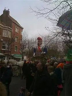 Le Reuze lors de l'avant-bande de Malo