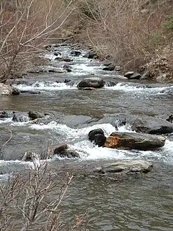 Le Trévélez&nbsp;(es) en amont du village de Trelévez