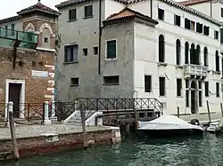 Ponte de Ca' Rizzi secondo, longeant le rio