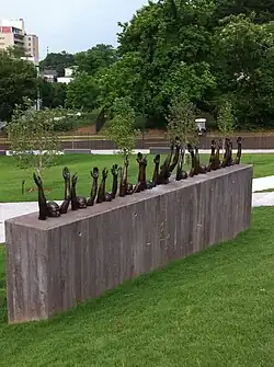 Installation par Hank Willis Thomas