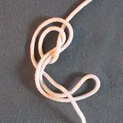 la ganse «&nbsp;rattrape&nbsp;» le brin oublié,