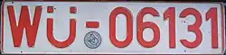 Ancien format d'une plaque d'immatriculation temporaire de Wurtzbourg (plaque DIN).