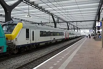Eurocity en gare de Rotterdam Central.