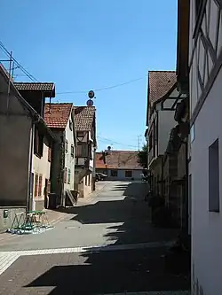 Vue sur la rue du Vieil-Hospice.