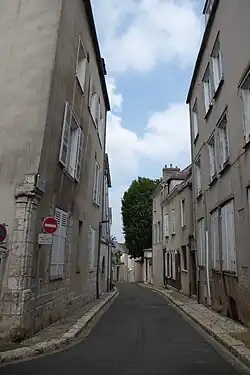 En continuant la descente...