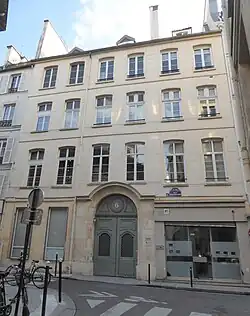 6 rue de Beauregard, hôtel XVIIIe siècle (non classé).