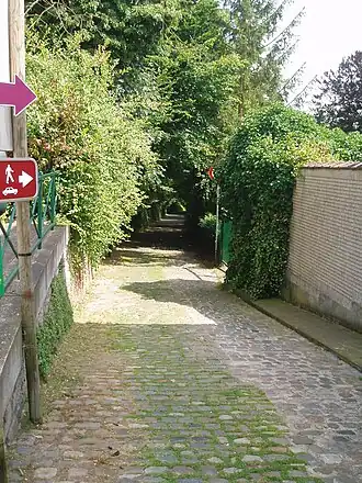 Image illustrative de l’article Rue du Rouge-Cloître