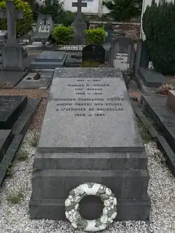 Sépulture de Contantin Héger, de sa seconde épouse, Claire Parent, et de leur fille Marie dans le cimetière de Watermael-Boitsfort (allée no&nbsp;104)