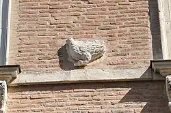 Saint-Jean : merlette héraldique.