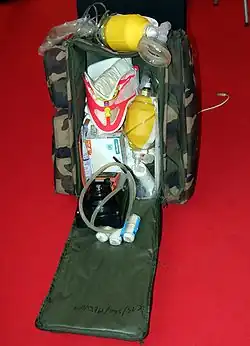 Trousse de secours de l'Armée française.
