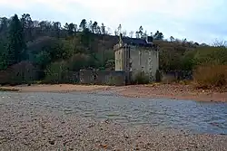 Le château de Saddell. Une trappe à l'entrée permettait d'envoyer les visiteurs indésirables dans une pièce sans sortie possible.
