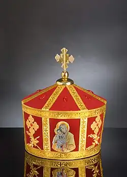 Mitre de protoprêtre arménien.