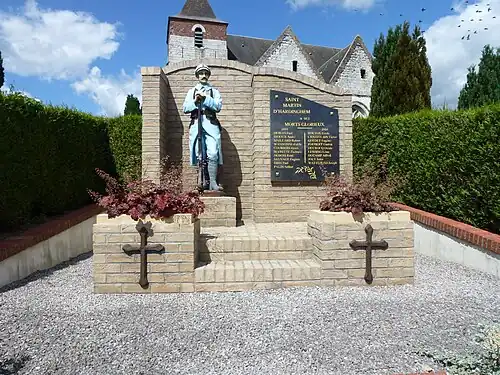 Le monument aux morts.