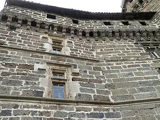 Détail d'un mur en pierres de basalte