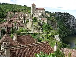 Saint-Cirq-Lapopie.
