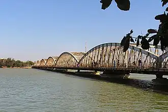 Le Pont Faidherbe sur le fleuve Sénégal.