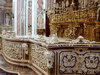 L'autel de l'église.