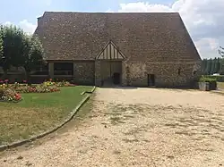 À Samoreau (France), la grange aux dîmes