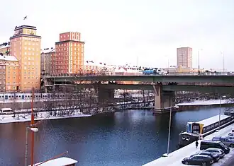 Le pont avec Sankt Eriksgatan 64 et 65.