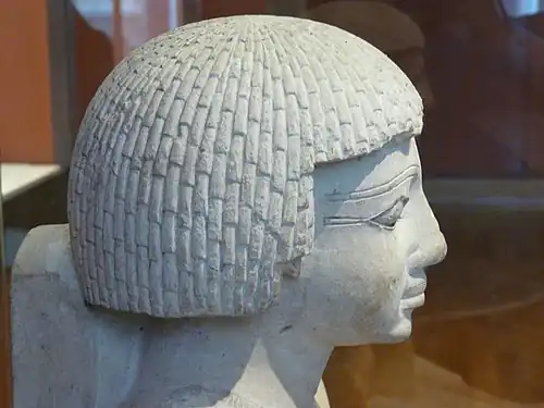 Statue d'Iahmès Sapaïr (visage de profil).