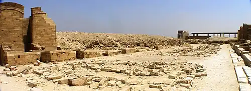 Chapelles disposées à l'est, vues en direction du sud-est.