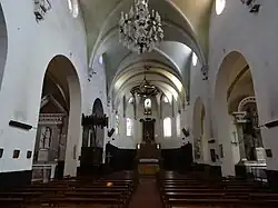 La nef de l'église.