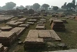 Ruines des monastères bouddhistes.