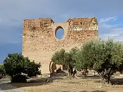 Vue du derrière de la basilique.