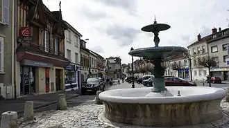 La place de l'hôtel de ville.