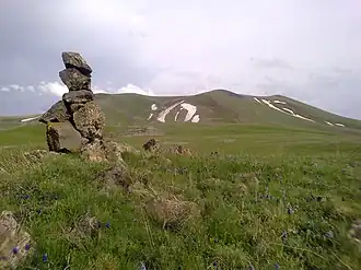 Volcan Sevkar de la montagne Vardenis.