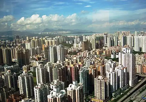 Vue de Shenzhen depuis un gratte-ciel.