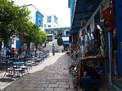 Place devant le café des Nattes.