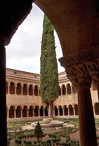 Vue du cloître.