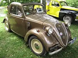 Simca 5 découvrable.