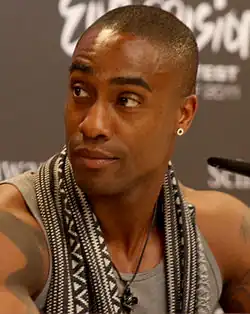 Description de l'image Simon Webbe 2011 cropped.jpg.