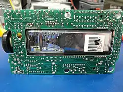 TV80 ouverte (face arrière) avec le canon à électrons à gauche de l'écran.