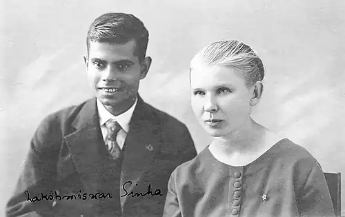 Helmi Dresen et Sinha Laksmiswar.